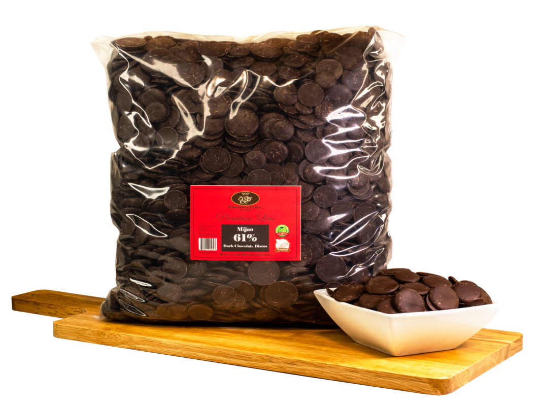 Dark chocolate discs ethically sourced from Venezuelan cacao